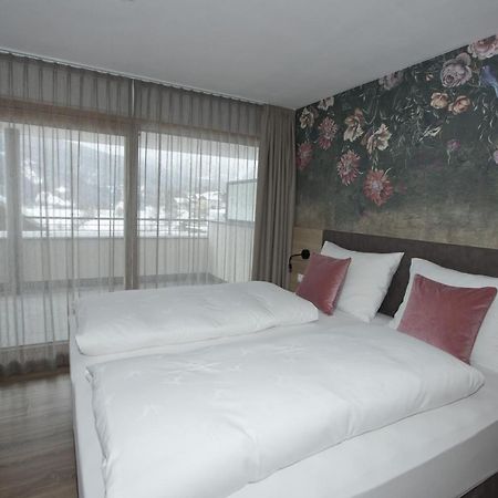 Hotel Goldener Adler Курон-Веноста Экстерьер фото