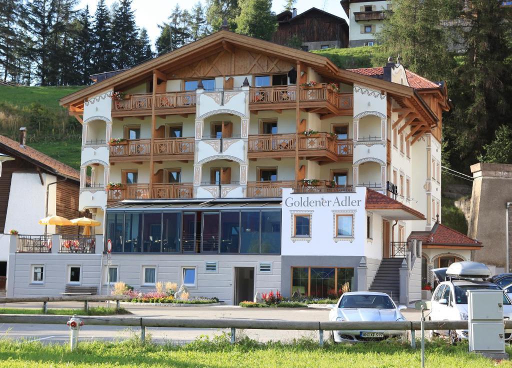Hotel Goldener Adler Курон-Веноста Экстерьер фото