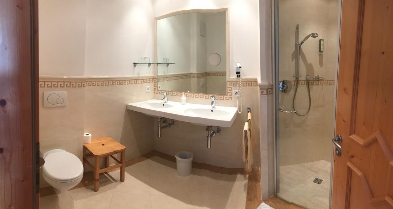 Hotel Goldener Adler Курон-Веноста Экстерьер фото