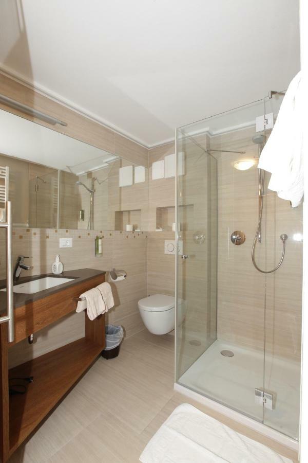 Hotel Goldener Adler Курон-Веноста Экстерьер фото